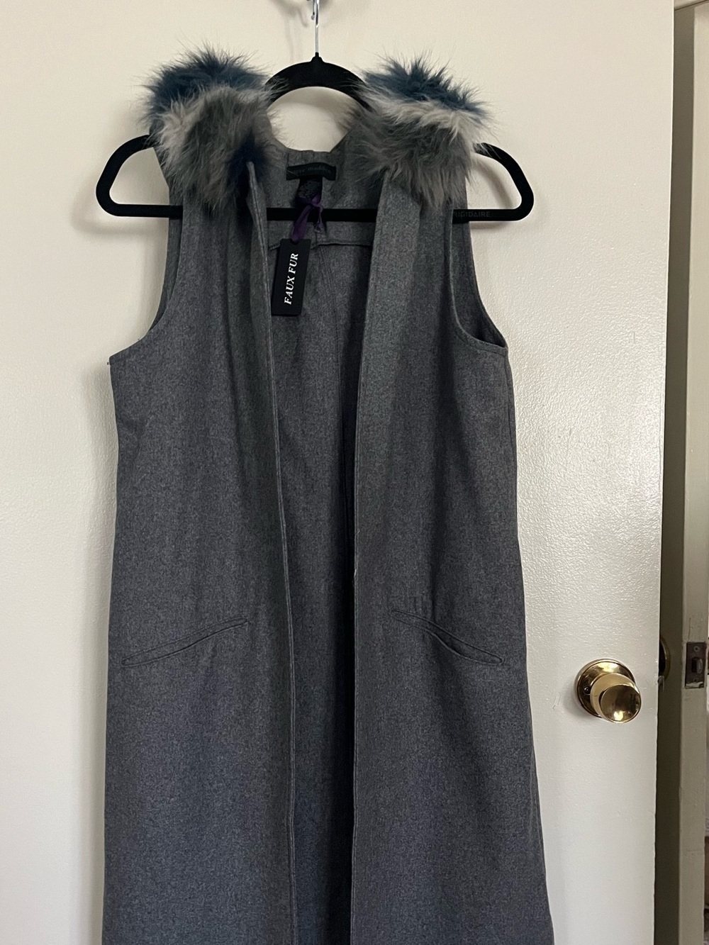 Steve Madden Midi Gray Hooded Faux Fur Trim Sleeveless Coat Vest Cardigan XS/S.